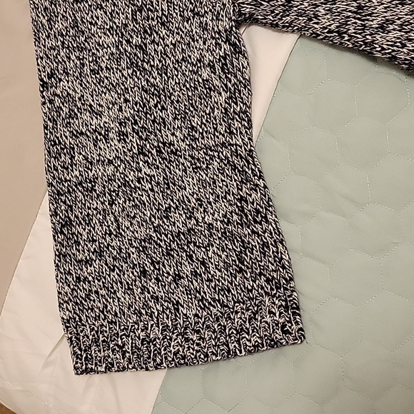 JONES NEW YORK SIGNATURE Size Small Gray Back & White Knit Zippered Sweater - Picture 15 of 16